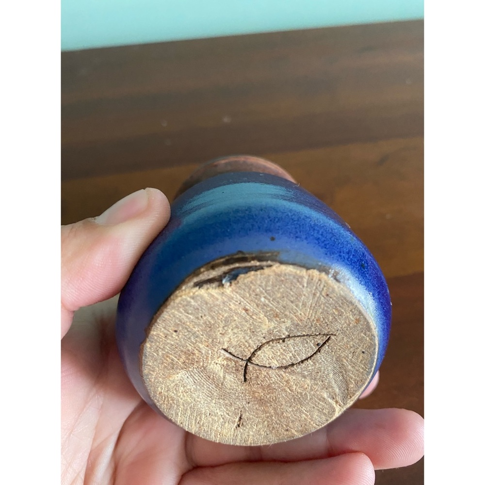 Small Clay-like Vase - Picture 7 of 7